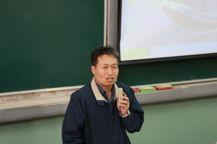 院长刘克东讲话